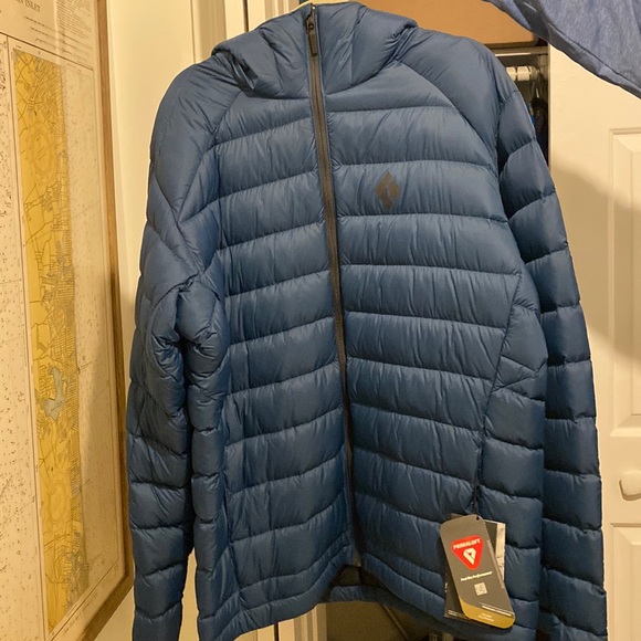 Black Diamond Puffer Jacket - Picture 2 of 4